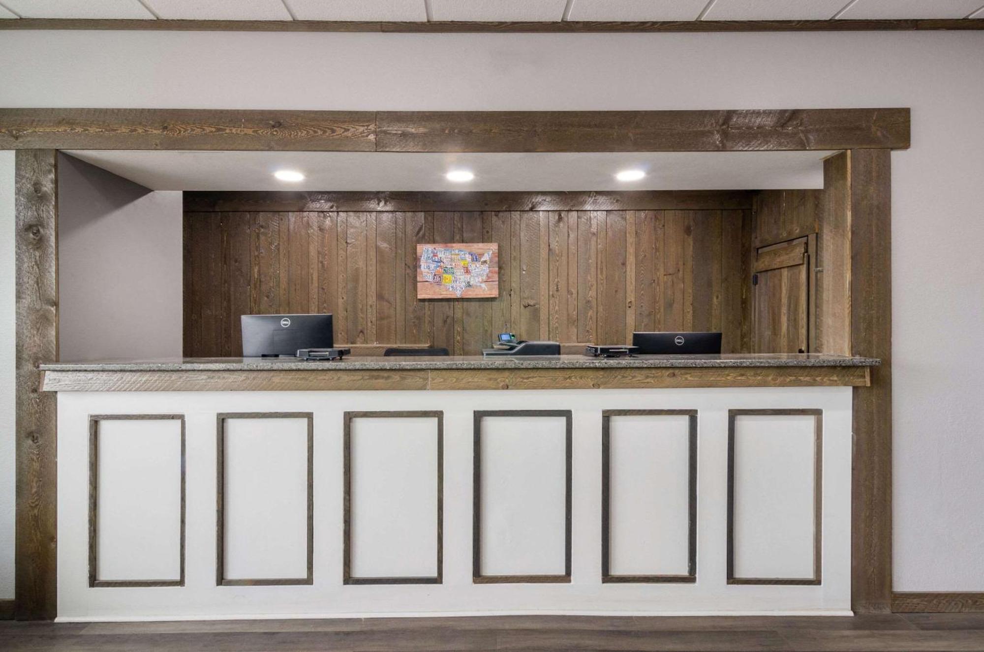 Econo Lodge Scottsbluff Exterior photo